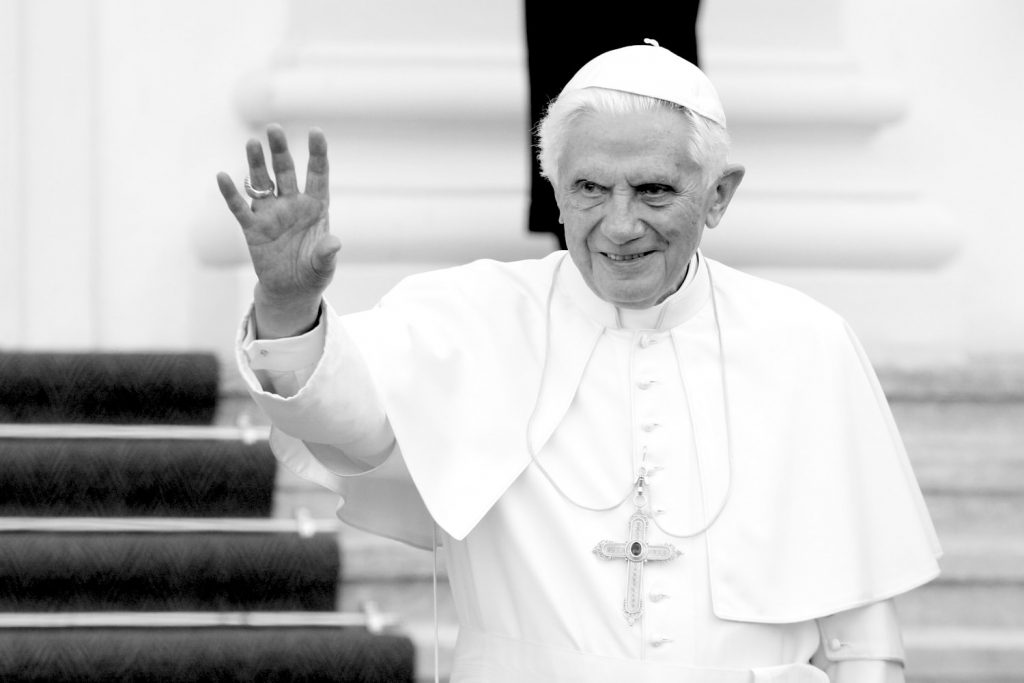 Muere Benedicto XVI: El papa Emérito Benedicto XVI (Joseph Ratzinger) ha fallecido este 31 de diciembre según el Vaticano.