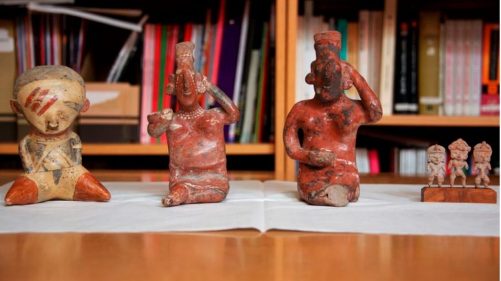 México confisca 93 piezas arqueológicas que eran vendidas en mercado ambulante