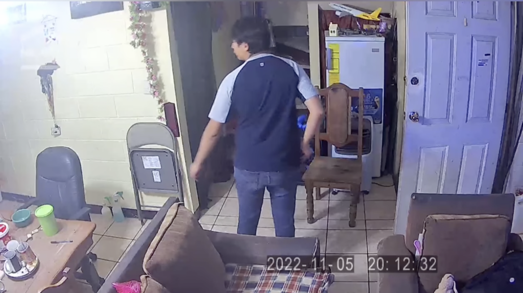 Cámaras captaron la reacción de vecinos a los retumbos en Villa Nueva. Foto: captura de video