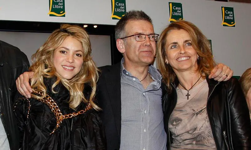 Shakira y los padres de Piqué