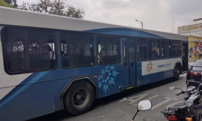 Pilotos paralizan servicios.