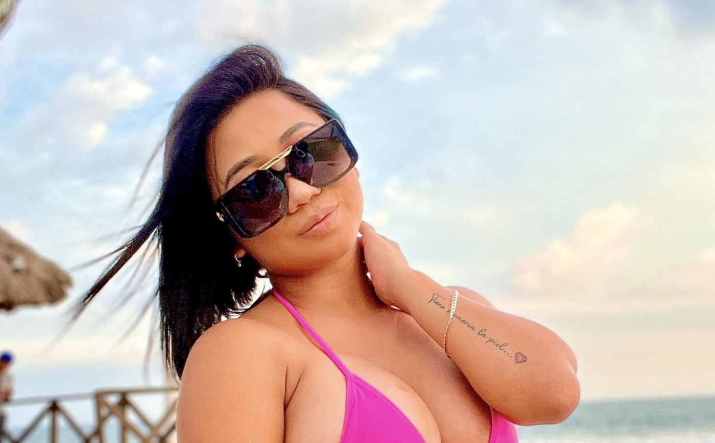 Esme la chapina desnuda