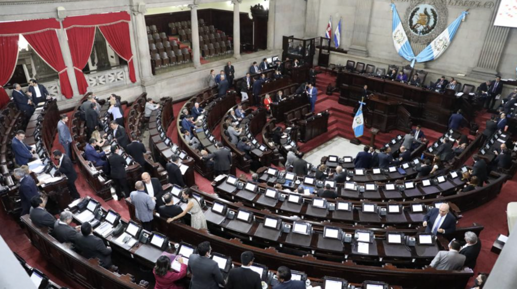 Por retiro de antejuicio en contra de magistrados del TSE, Congreso ...