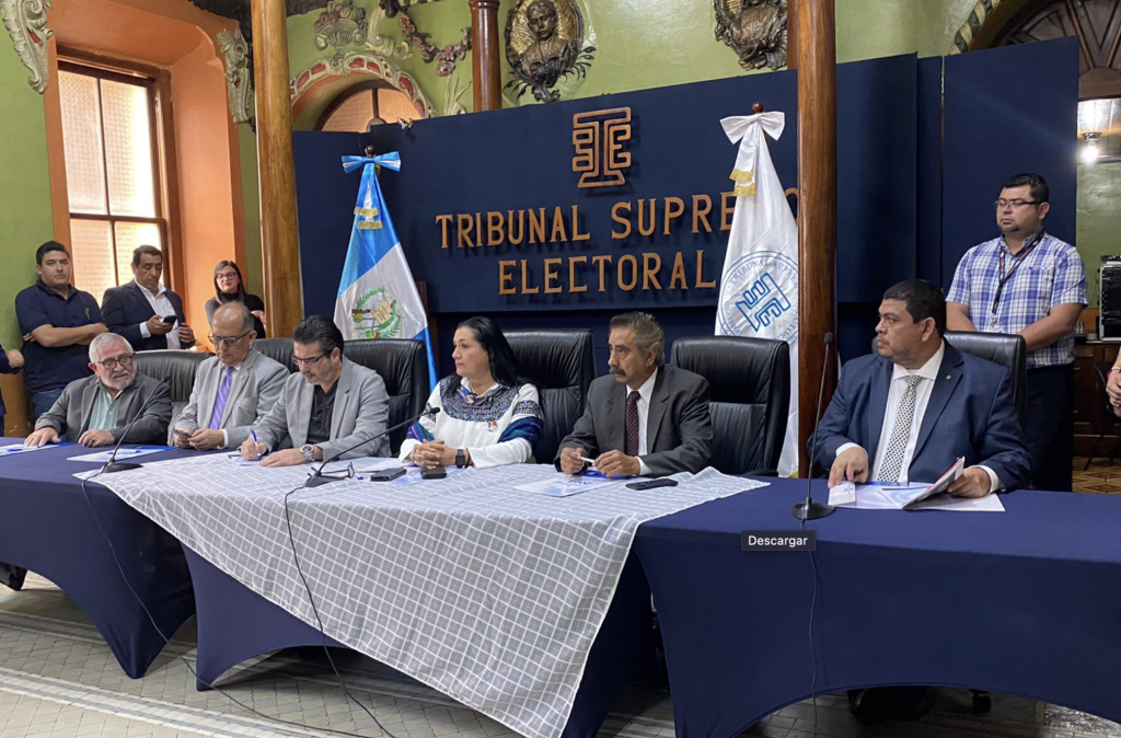 Presidente del TSE Blanca Alfaro dijo que no hay manera en la que se ...