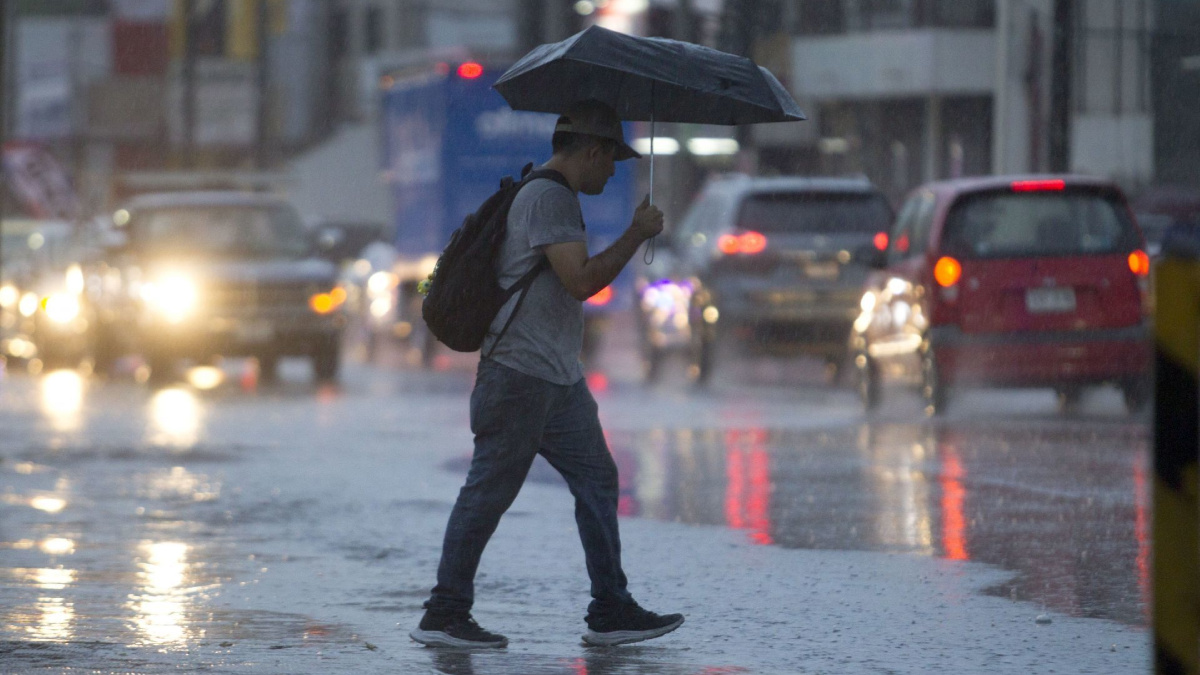 Lluvia, frente frío