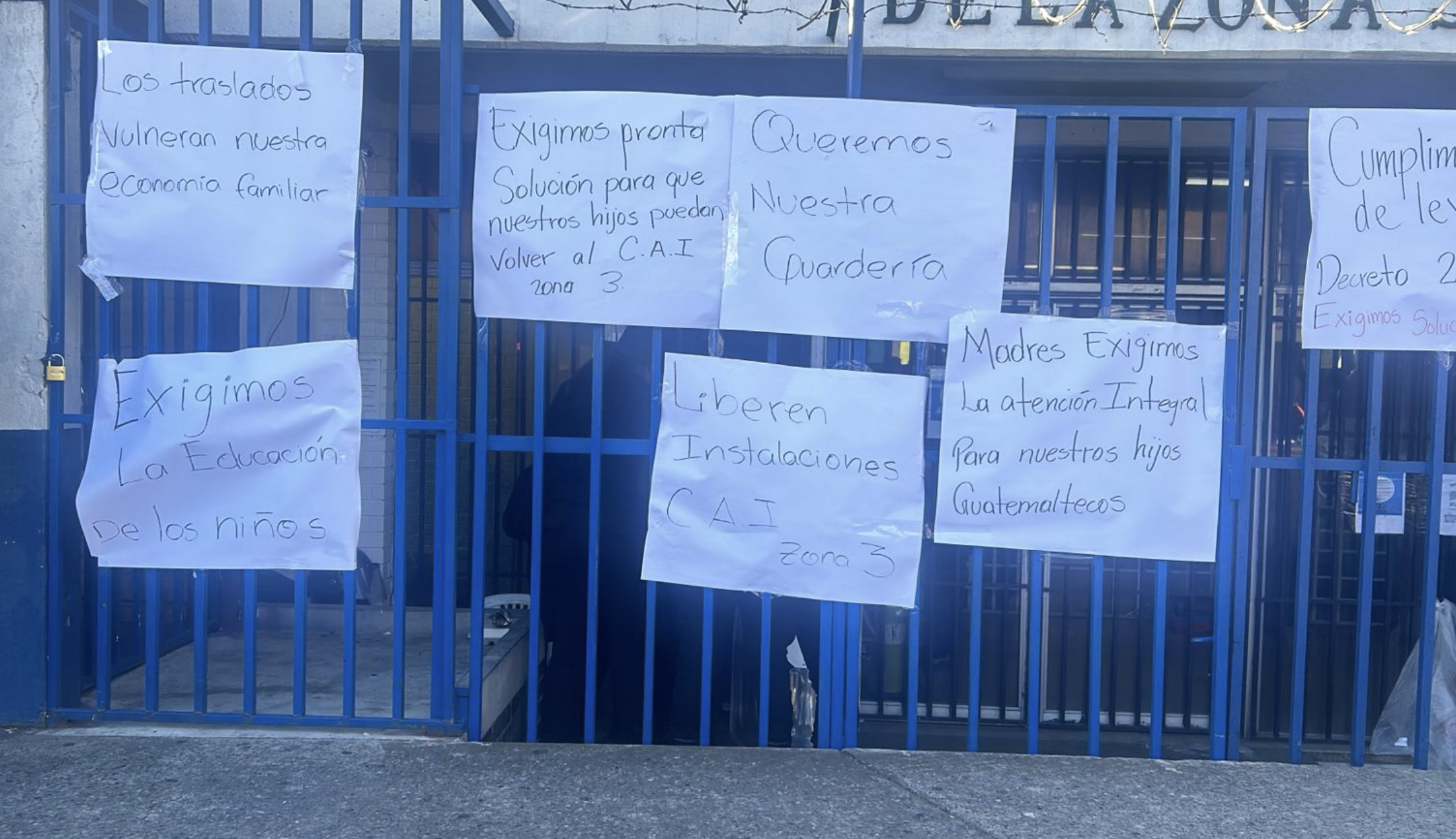 Padres de familia exigen liberar centro integral ocupado por menores de ...