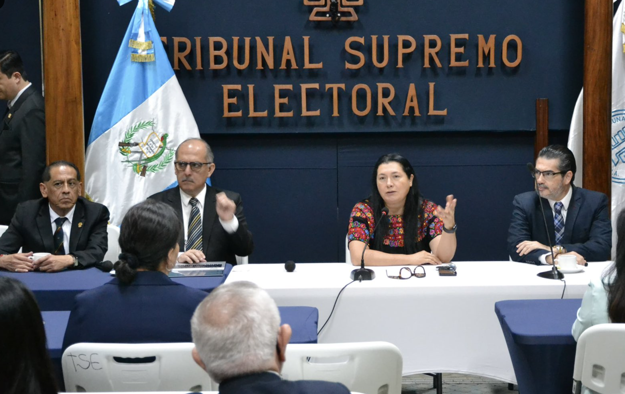 Magistrados suplentes del TSE desconocen a Blanca Alfaro como ...