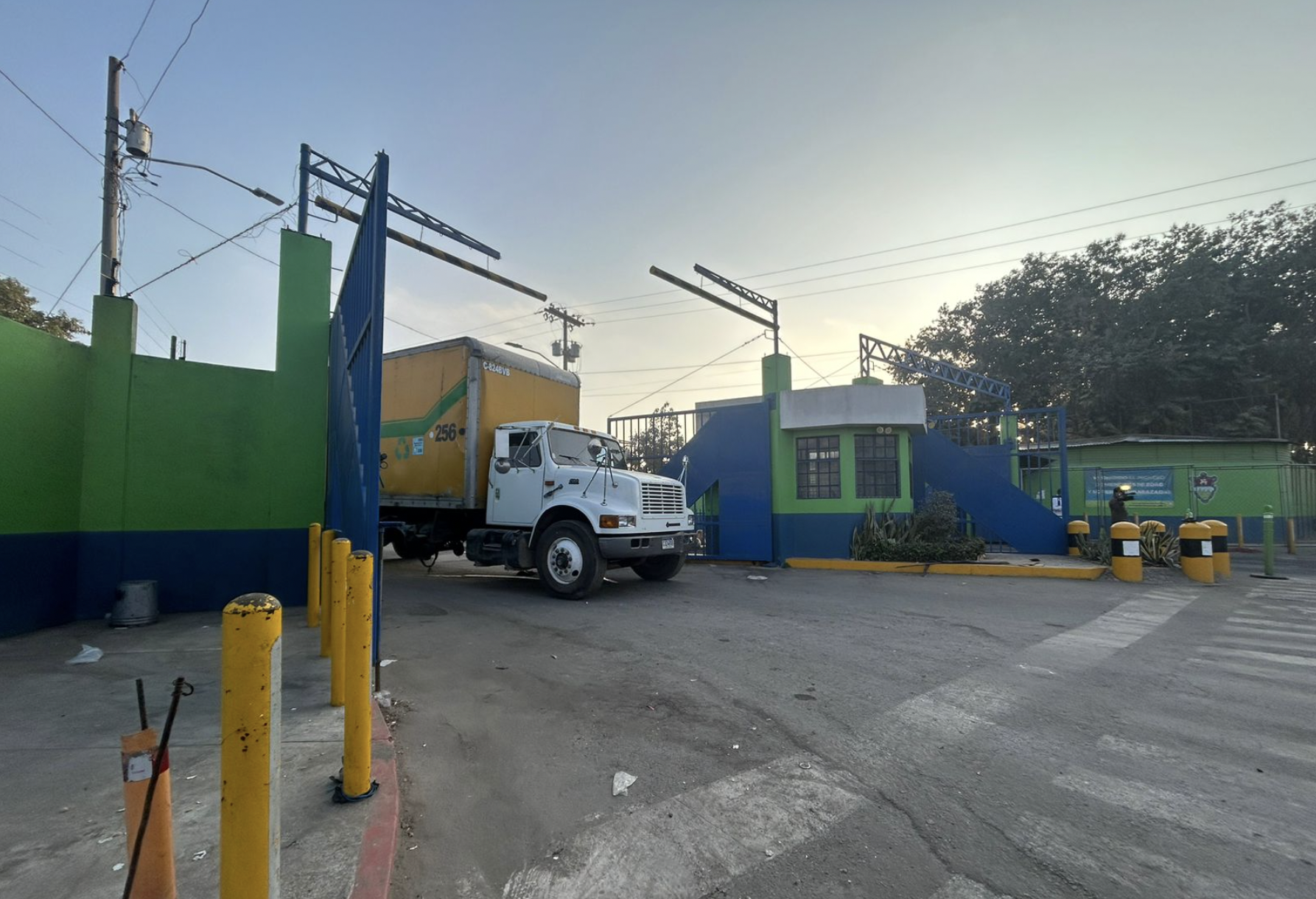 Camiones recolectores ingresan con normalidad a relleno sanitario de la ...