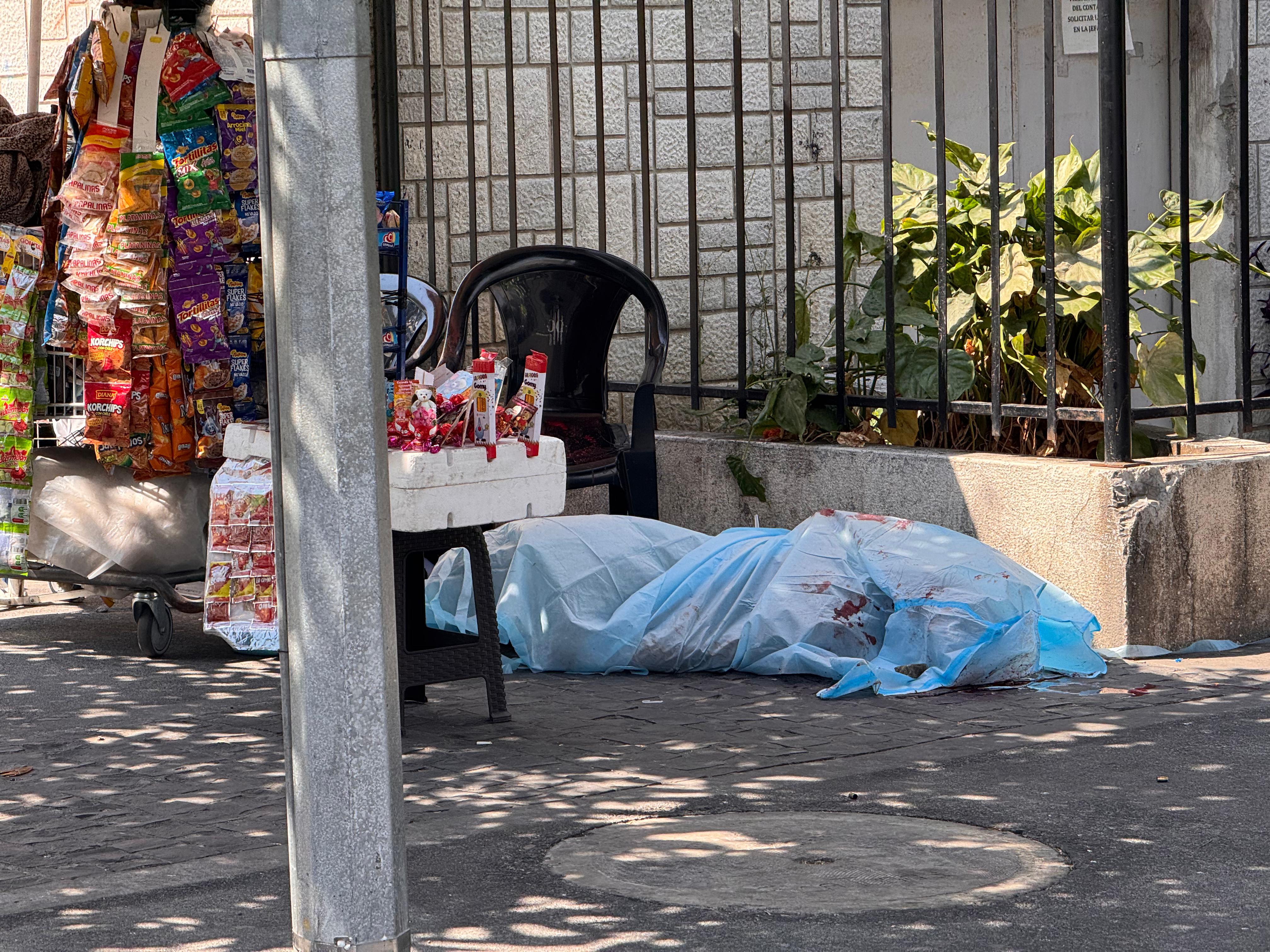 Ataque armado en zona 1 deja un hombre fallecido y una mujer herida