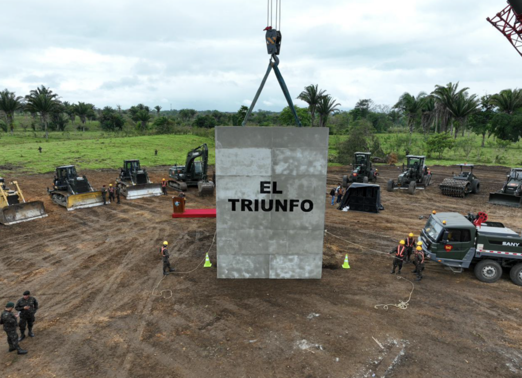 Mingob cuestiona amparo que detuvo construcción de cárcel en Izabal