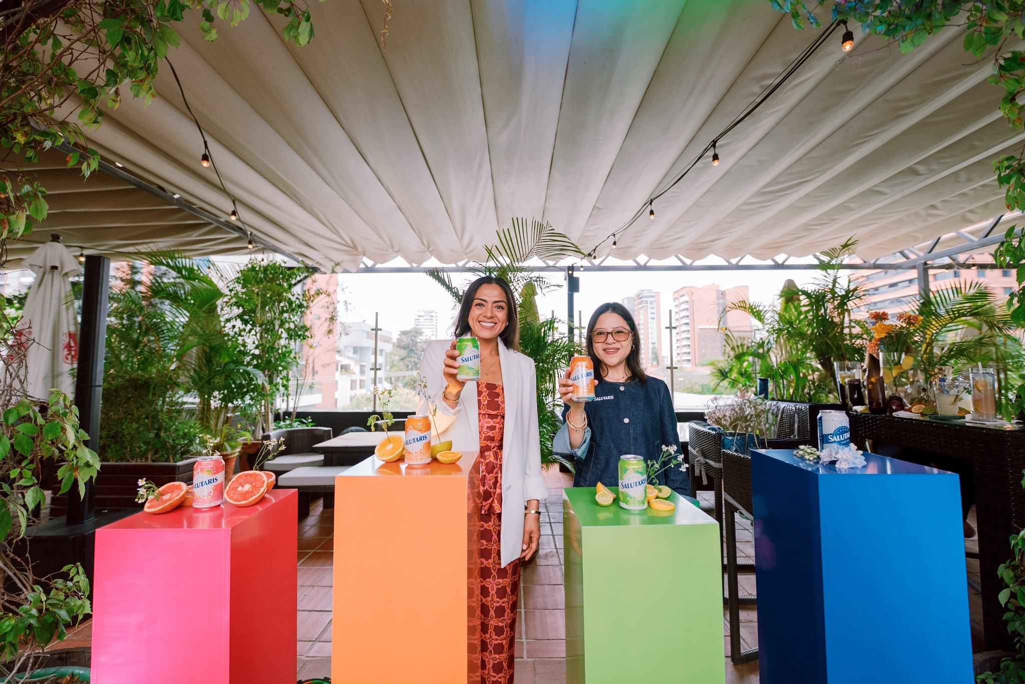 Salutaris renueva su imagen y celebra lo «Auténticamente refescante»