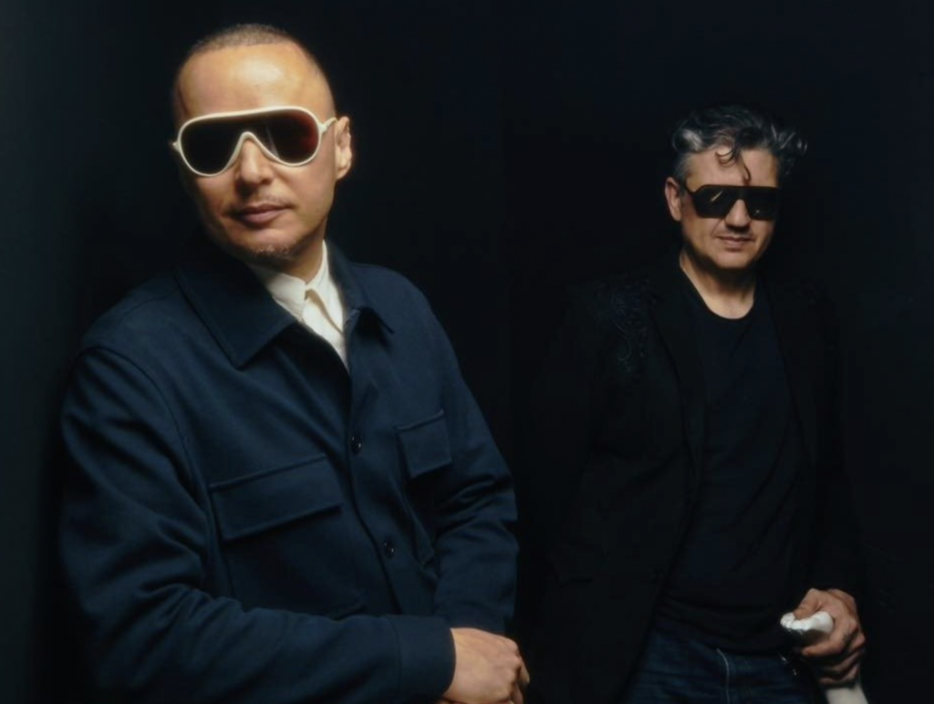 La nostalgia noventera llega a Guatemala con Plastilina Mosh en concierto