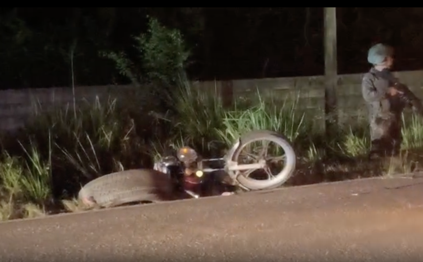 Tragedia en moto: pareja y su bebé mueren tras accidente en Petén