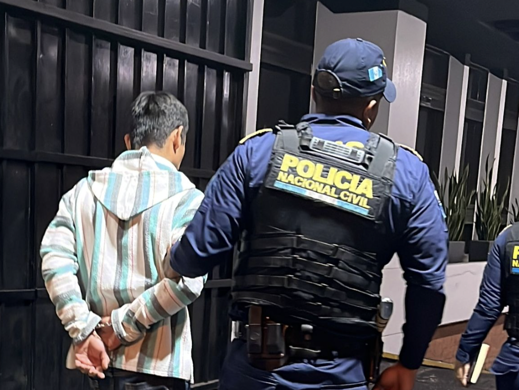 Atacó con cuchillo a su padre para poder ser parte del Barrio 18