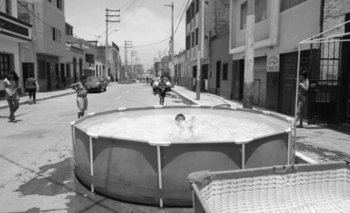 Frustran ataque: hombre dispararía contra personas en una piscina en zona 7