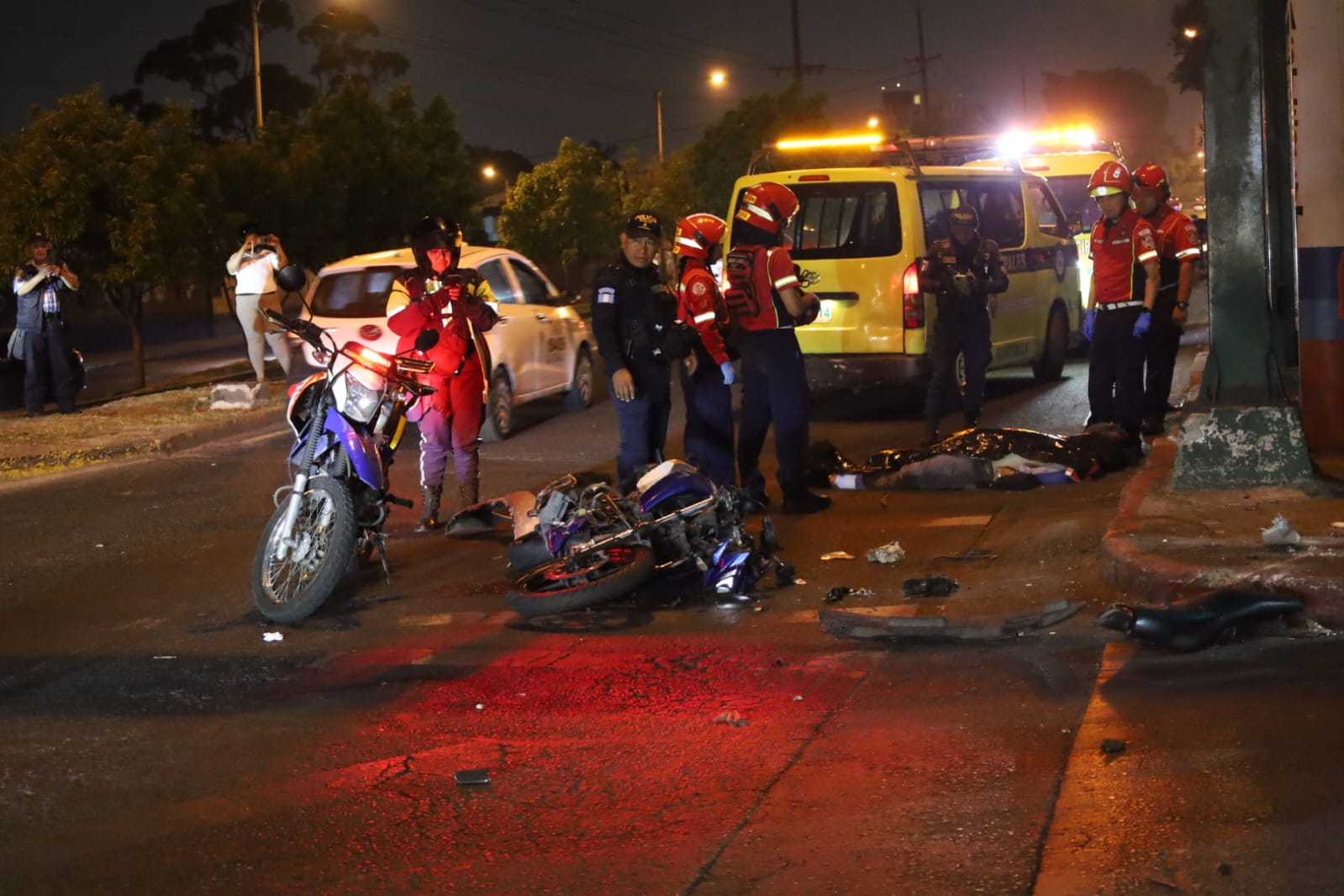 Motorista muere tras ser atropellado en la calzada Atanasio Tzul
