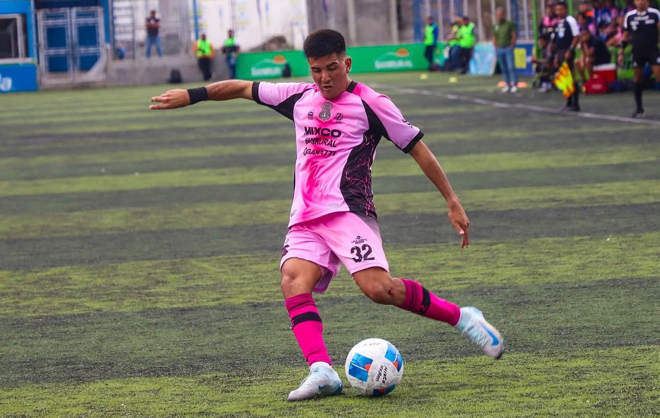 Mixco se impone a Xelajú y sigue en la pelea por el liderato