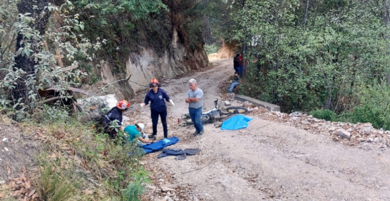 Menor fallece en accidente de motocicleta en el que viajaba como acompañante