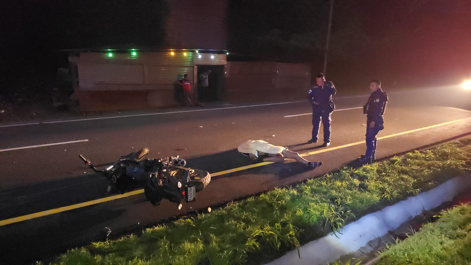 Motorista muere atropellado en accidente de tránsito