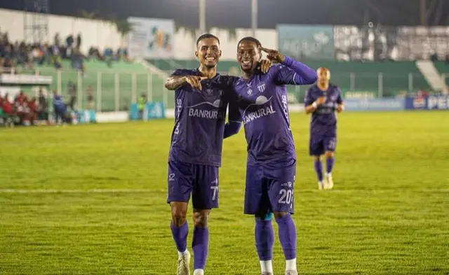 Antigua GFC impone condiciones en casa y aplasta 8-2 a Mictlán