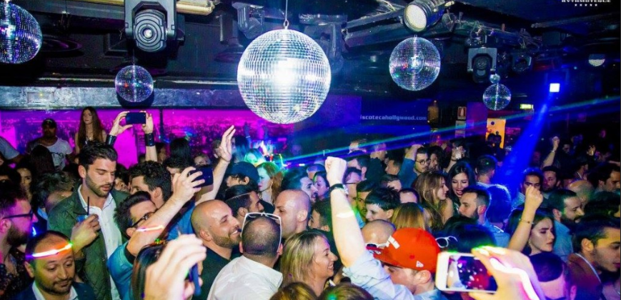 Servicios sexuales: Más de 50 futbolistas señalados de participar en fiesta ilegal