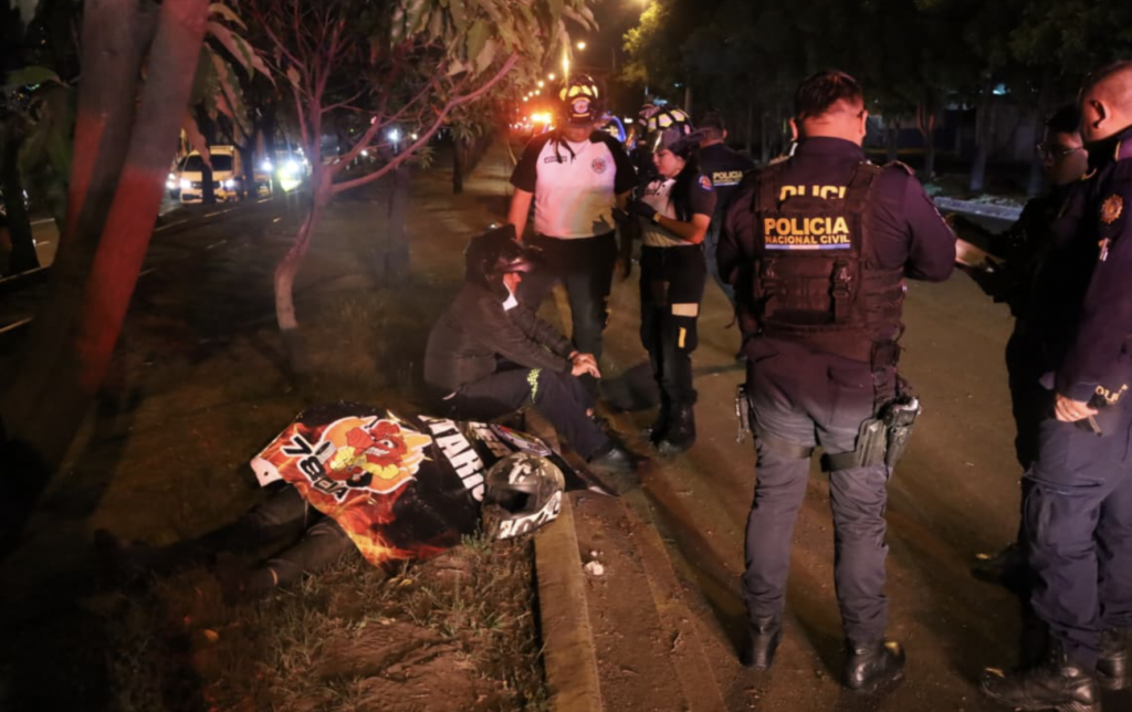 Motorista fallece tras accidente de tránsito en la Calzada Atanasio Tzul (VIDEO)