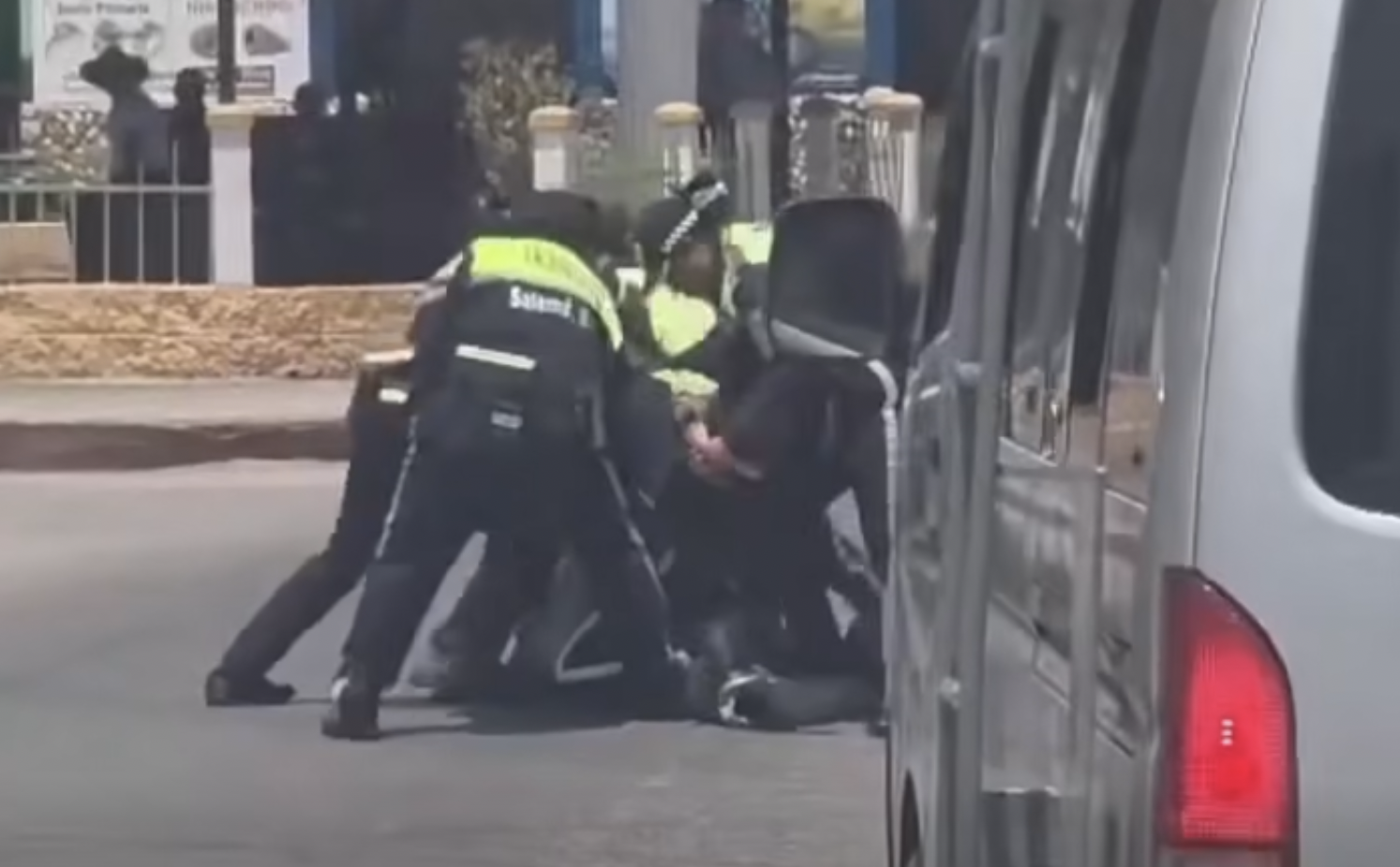 VIDEO: PMT neutraliza a sujeto que presuntamente intentó agredir a una mujer