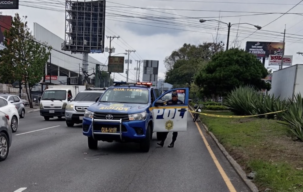Cierran carril en calzada Roosevelt tras ataque armado; advierten complicaciones en el tránsito