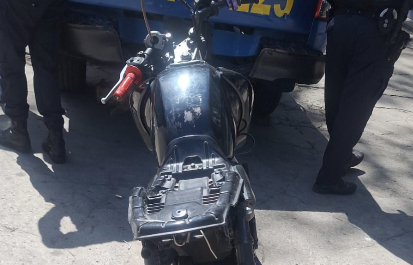 Persecución Las Américas: capturan a sujetos en moto que asaltaban a conductores